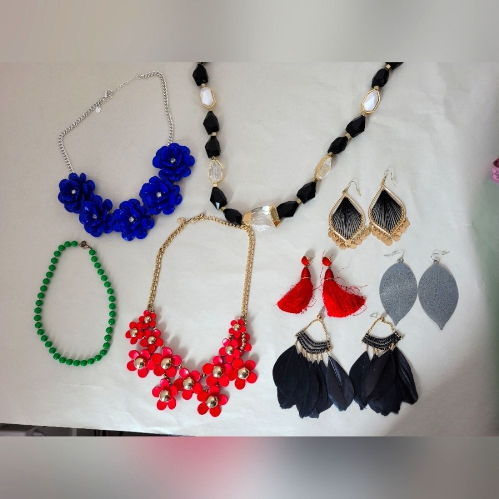 Y2K Jewelry Bundle Necklace Earrings Chunky 2000s Feather Colorful Statement